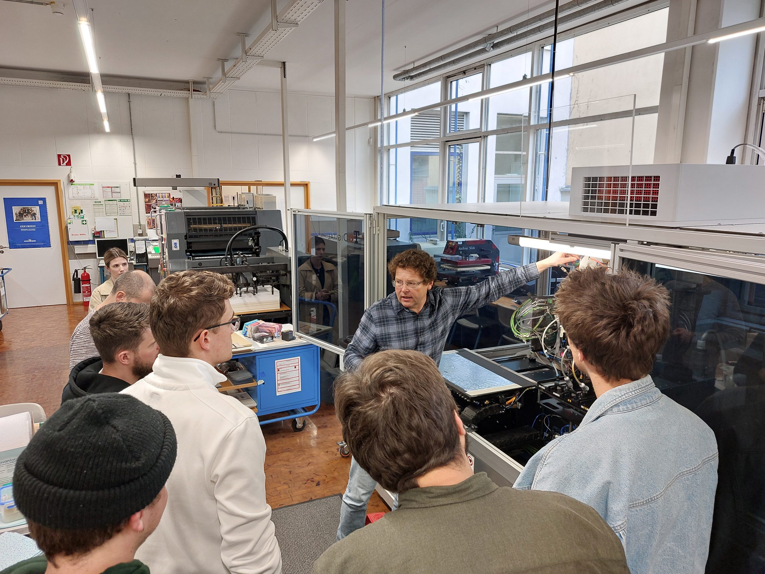 FREE OE-A STUDENT Workshop: Print your own e-textile